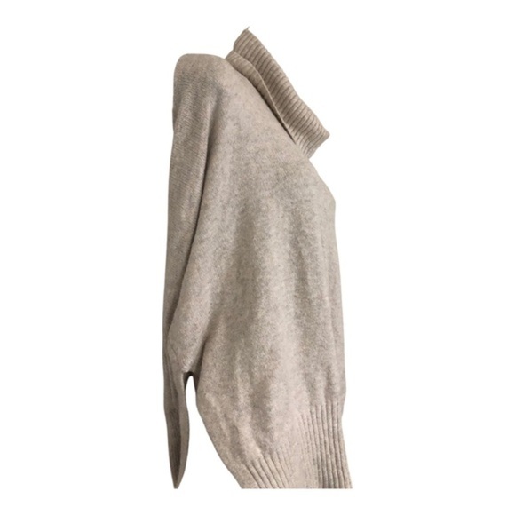 Jessica Simpson beige oversized poncho style split‎ sides long sleeve turtleneck - Picture 15 of 16